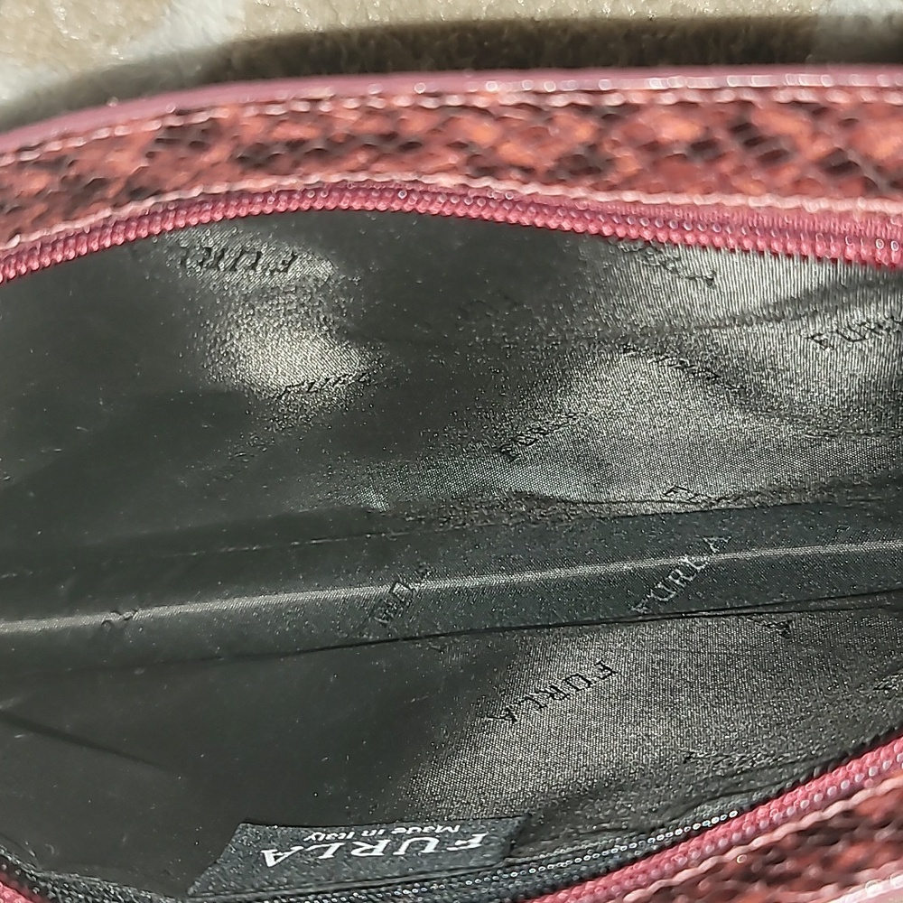 Furla Leather shoulder/sling Bag - Picture 9 of 12